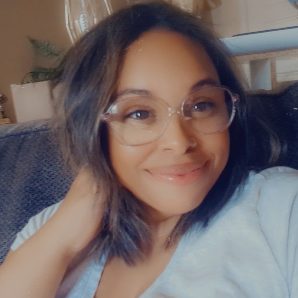 Meet your Posher, Yvonne